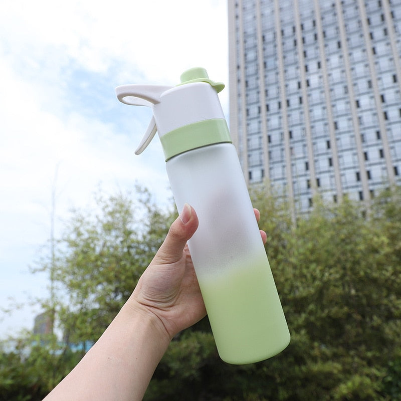 700ml Water Bottle for Girls Outdoor Sport Fitness Water Cup Large Capacity Spray Bottle BPA Free Drinkware Travel Bottles