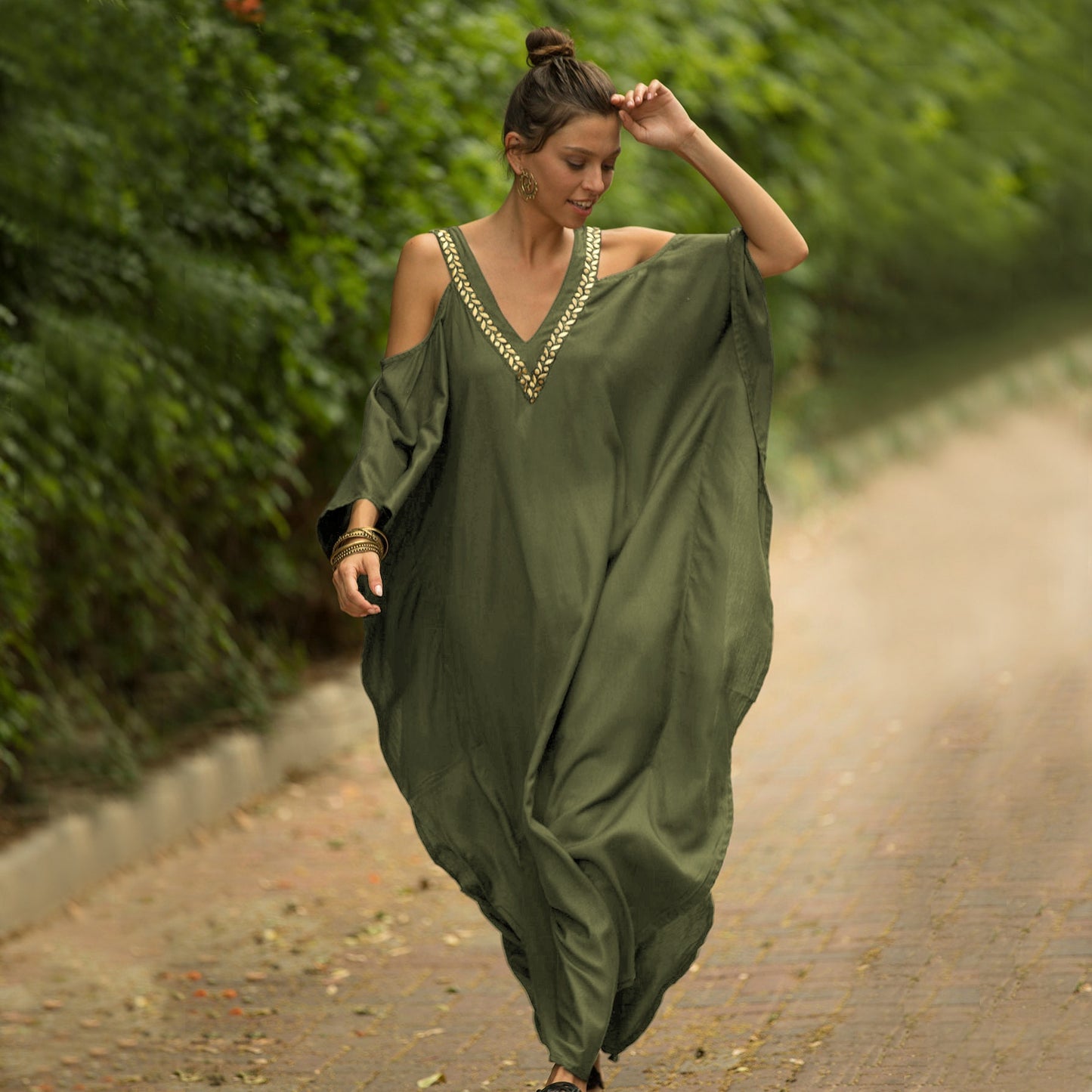 2023 Sexy Cold Shoulder V Neck Bats Sleeve Loose Summer Beach Dress Plus Size Women Beachwear Kaftan Black Dresses Q943