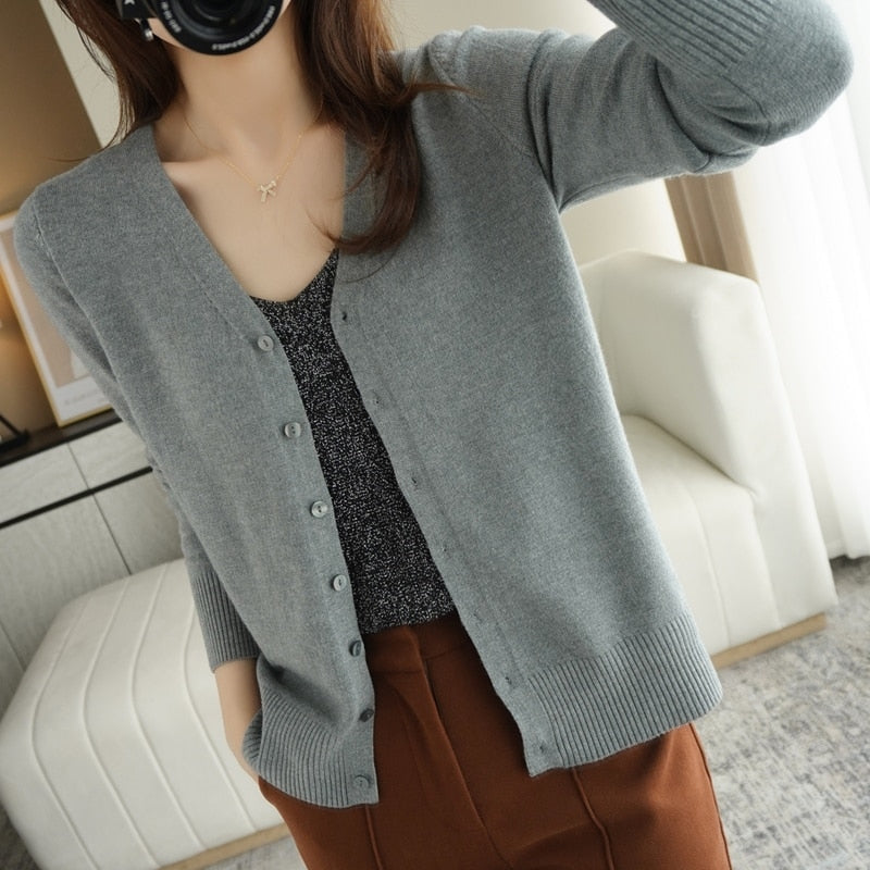 Spring Autumn New V-Neck Knitted Cardigan Women&#39;s Loose Large Size Thin Sweater All-Match Jacket Pure Color Basic Small Cardigan