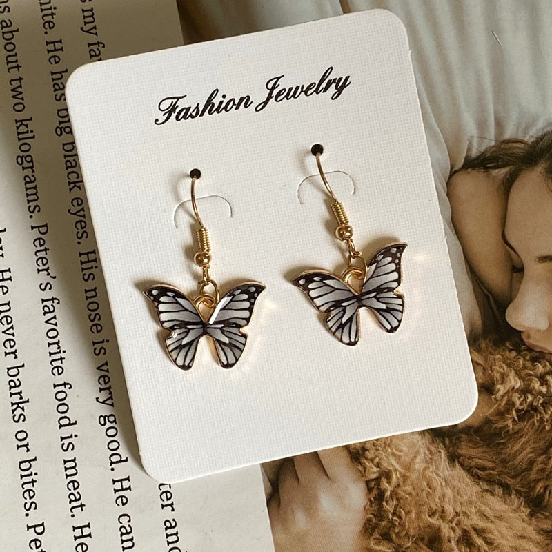 Fashion Women Necklace Korea Style New Butterfly Pendant Necklace Gift For Girl  Cute Lovely Neck Jewelry Wholesale Dropshipping