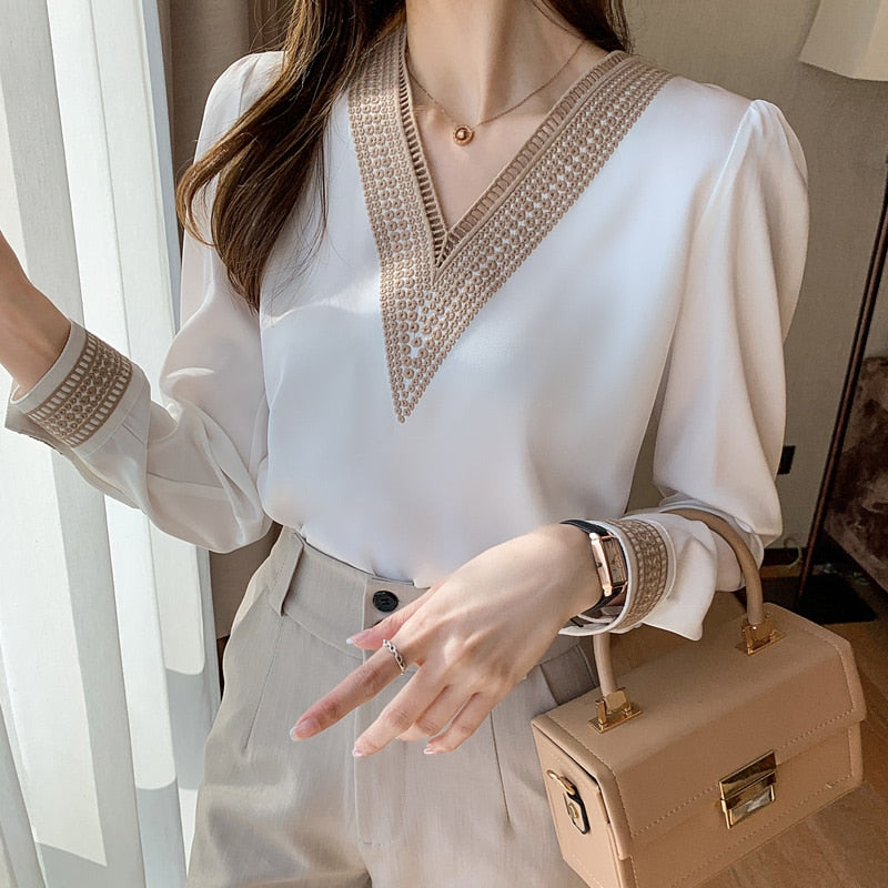 Long Sleeve White Blouse Tops Blouse Women Blusas Mujer De Moda 2021 Embroidery V-Neck Chiffon Blouse Shirt Women Blouses E226