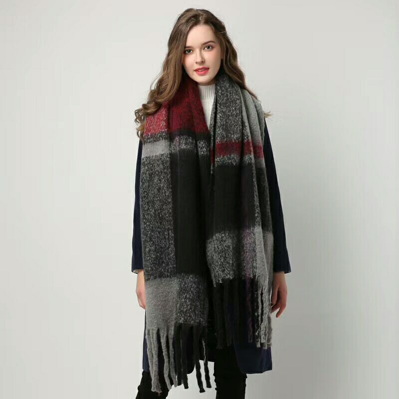 2022 NEW Luxury Cashmere Women Plaid Scarf Winter Warm Shawl and Wrap Bandana Pashmina Long Tassel Female Foulard Thick Blanket