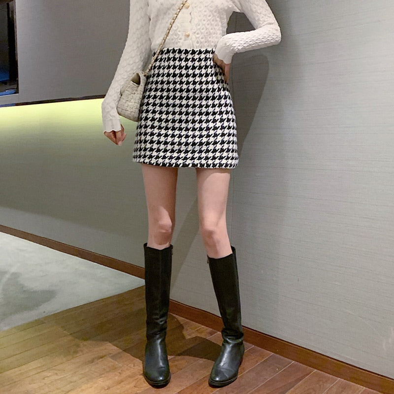 Fashion Women&#39;s skirt Woolen Plaid High Waist Slim Buttocks Short Mini Woman skirts Black Beige 1080