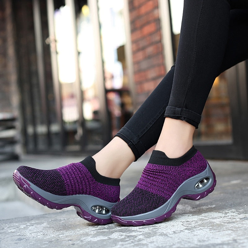 Women&#39;s Walking Shoes Fashion Air Cushion Thick Bottom Sneakers Slip-on Lightweight Breathable Casual Shoes