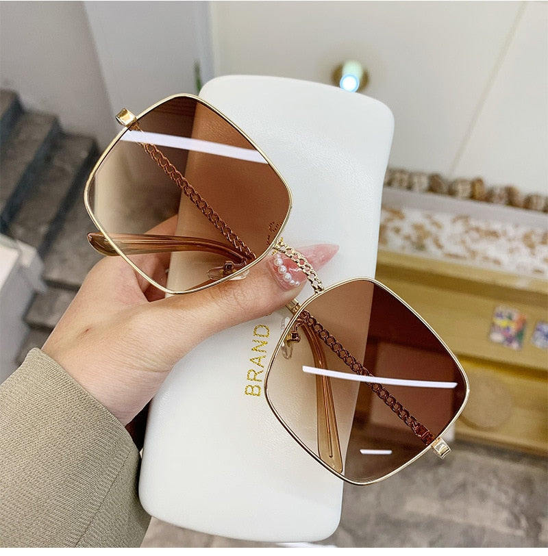 2022 New Fashion Classic Oversize Sunglasses Women Brand Designer Metal Big Frame Luxury Shades Sun Glasses Eyewear Gafas UV400